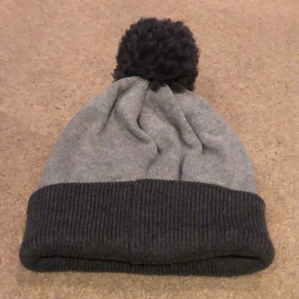 Minnie Mouse Beanie - Picture 2 of 3